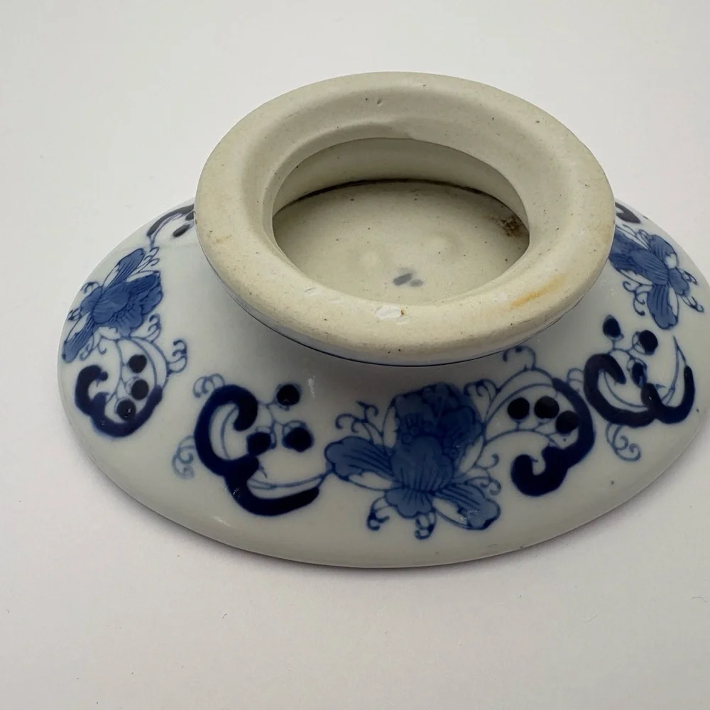Vintage Pedestal Chinoiserie Blue and White Floral Ceramic Soap Dish